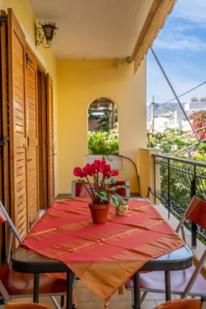 Bright & sunny Apt in Glyfada